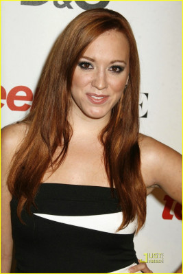 Andrea Bowen pic #206002