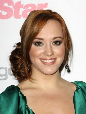 Andrea Bowen pic #224189