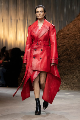 Alexander Mcqueen Fall/Winter 2022 Runway Show
