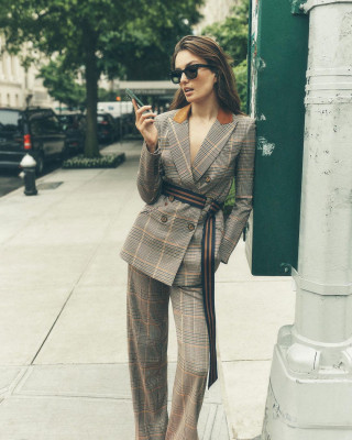 Andreea Diaconu for Veronica Beard Fall 2023
