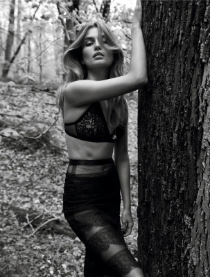 Andreea Diaconu - Vogue Paris