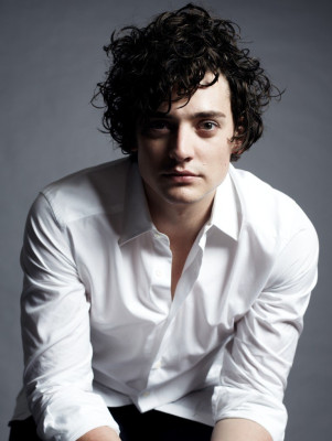 Aneurin Barnard pic #878943