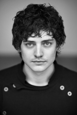 Aneurin Barnard pic #884075