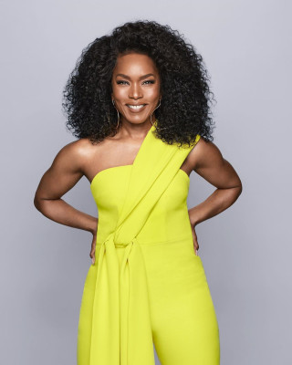 Angela Bassett for New Beauty // 2019