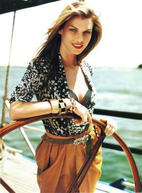 photo 4 in Angela Lindvall gallery [id211428] 2009-11-24 00:00:00