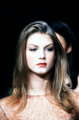 Angela Lindvall for Bill Blass Spring Summer 1998