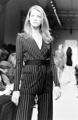 Angela Lindvall for Bill Blass Spring Summer 1998