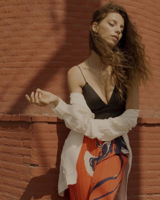 Angela Sarafyan pic #954667