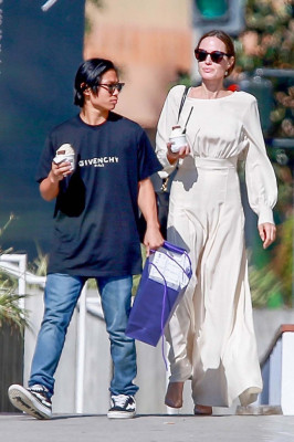 Angelina Jolie - Beverly Hills 09/09/2018