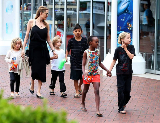 photo 6 in Angelina Jolie gallery [id664647] 2013-09-23 00:00:00