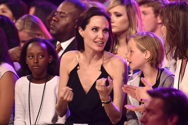 Angelina Jolie pic #799906