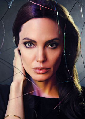 Angelina Jolie pic #782769