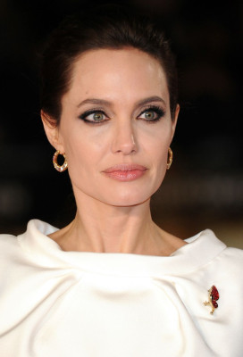 Angelina Jolie pic #776209