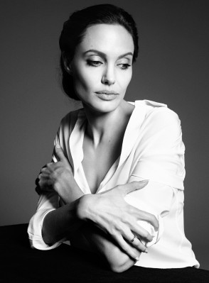 Angelina Jolie pic #843071