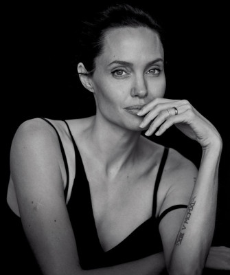 Angelina Jolie pic #843063