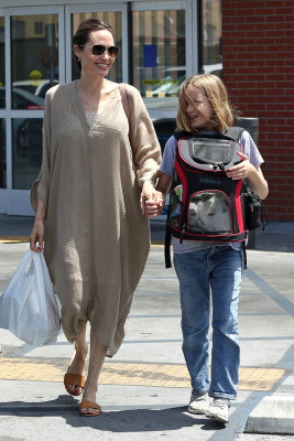 Angelina Jolie pic #1215876