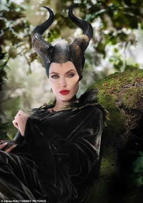 Angelina Jolie pic #1223655