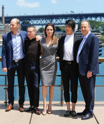 Angelina Jolie pic #774063