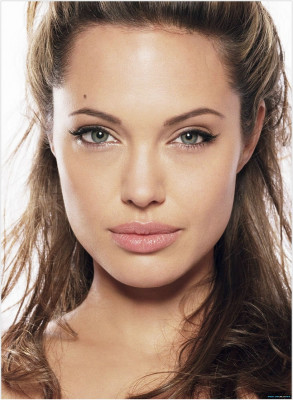 Angelina Jolie pic #275835