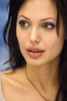 Angelina Jolie pic #160533