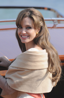 Angelina Jolie pic #252917