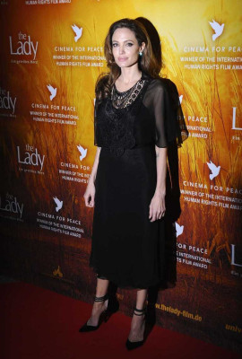 Angelina Jolie pic #465392