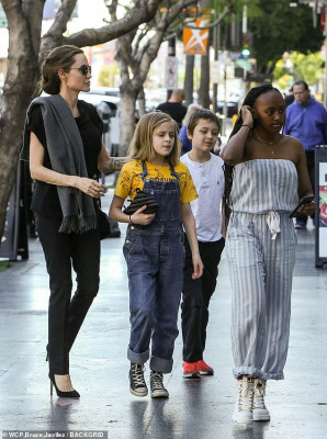 photo 24 in Angelina Jolie gallery [id1143631] 2019-02-20 00:00:00
