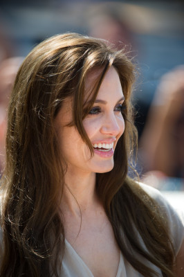 Angelina Jolie pic #395474