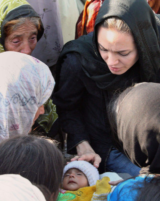 Angelina Jolie pic #277322