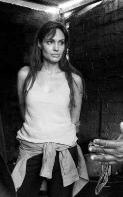 Angelina Jolie pic #277337