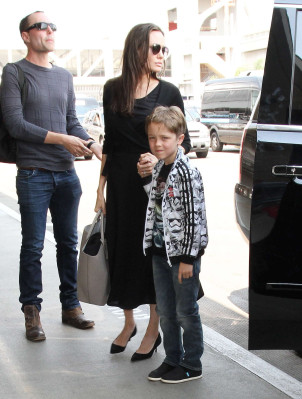 Angelina Jolie pic #893775