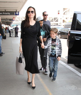 Angelina Jolie pic #893776