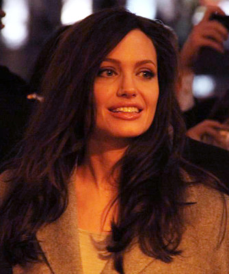 Angelina Jolie pic #130954