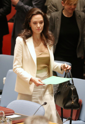 Angelina Jolie pic #803775