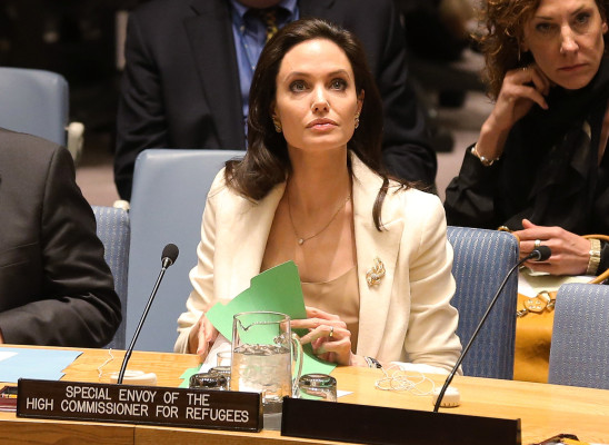 Angelina Jolie pic #803776