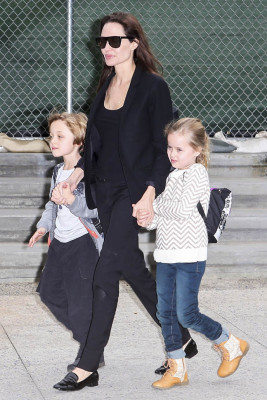 Angelina Jolie pic #792229