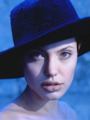 Angelina Jolie pic #411154
