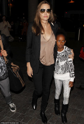 Angelina Jolie pic #715127