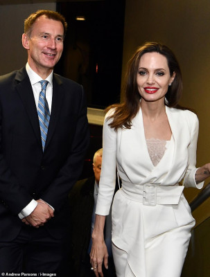Angelina Jolie pic #1150561