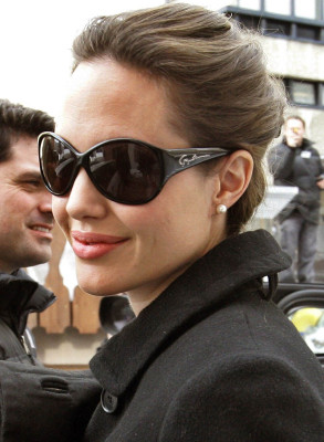 photo 10 in Angelina Jolie gallery [id176501] 2009-07-14 00:00:00