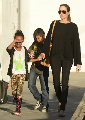 photo 13 in Angelina Jolie gallery [id609586] 2013-03-02 00:00:00