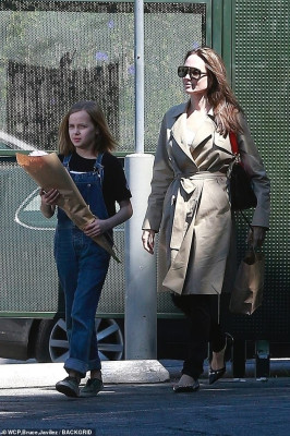 Angelina Jolie pic #1157185
