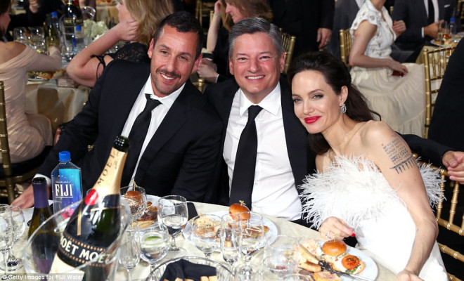Angelina Jolie pic #1030300