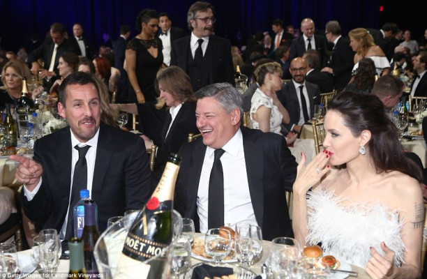 Angelina Jolie pic #1030307
