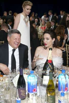 Angelina Jolie pic #1030298