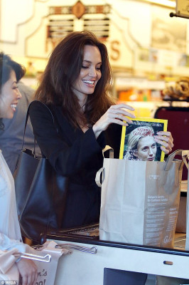 Angelina Jolie pic #998211