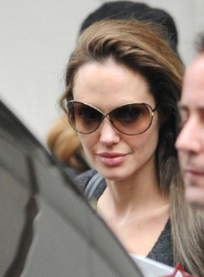 Angelina Jolie pic #141256