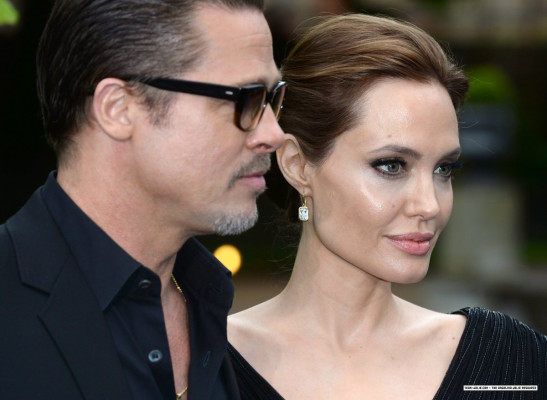 Angelina Jolie pic #729224