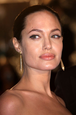 Angelina Jolie pic #233015