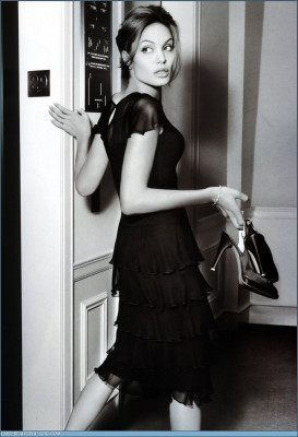 Angelina Jolie pic #87444
